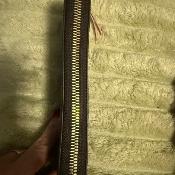 Louis Vuitton Monogram Wallet with Rose Ballerine trim 🩷 - Picture 10 of 13